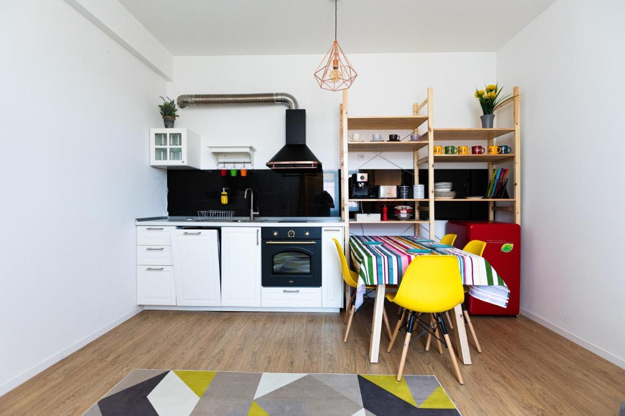 Colorful & Cozy Condo كلوج-نابوكا المظهر الخارجي الصورة